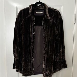 NEW LISTING! FREE PEOPLE LIKE NEW CHOCOLATE BROWN VELVET TOP
